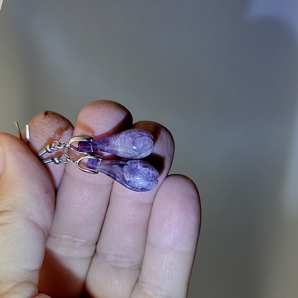 1 Pair Amethyst Natural Gemstone Bud Flower Carved Bead Gold Tone Earrings NEW - Picture 6 of 6